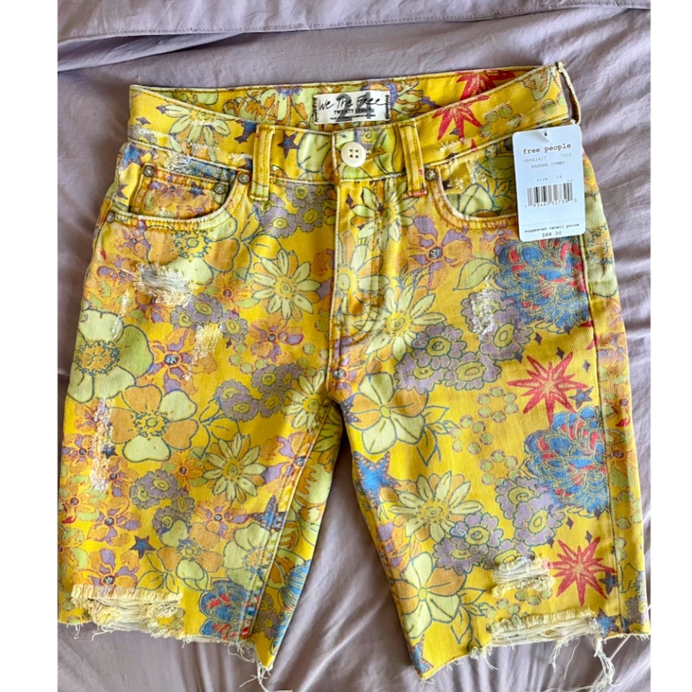 FP Alani printed cutoff shorts size 24 NWT